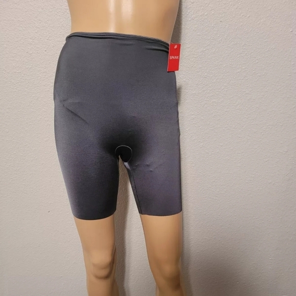 NWT spanx shapewear dark grey size MEDIUM - Picture 1 of 3